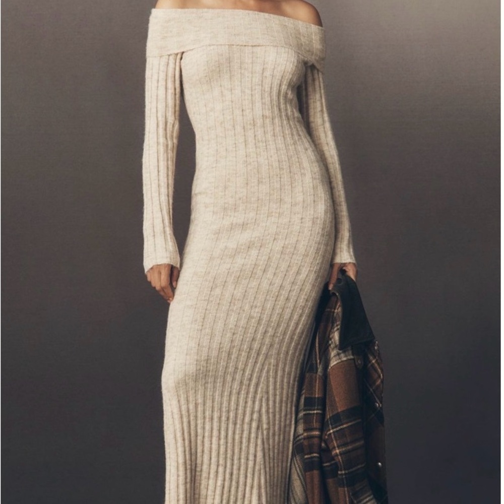 Glamorous Cream Ribbed Off-Shoulder Maxi Dress